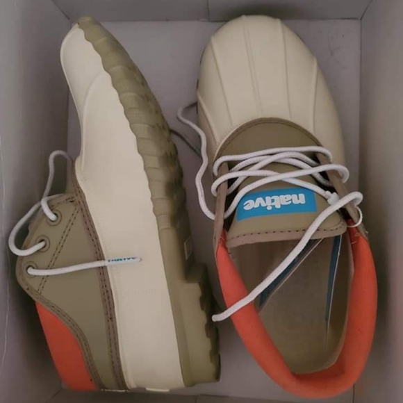Native Jimmy mid boots bnib bnwt - Picture 1 of 3